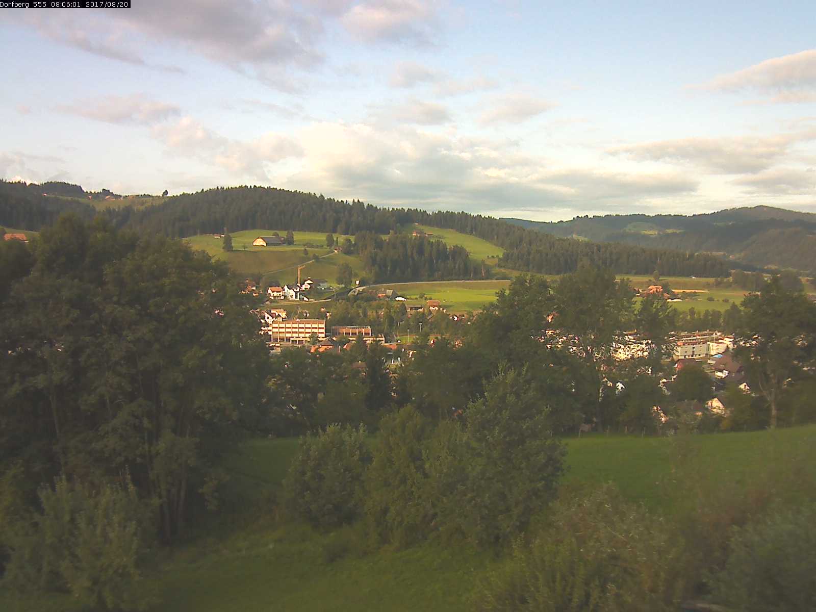 Webcam-Bild: Aussicht vom Dorfberg in Langnau 20170820-080601