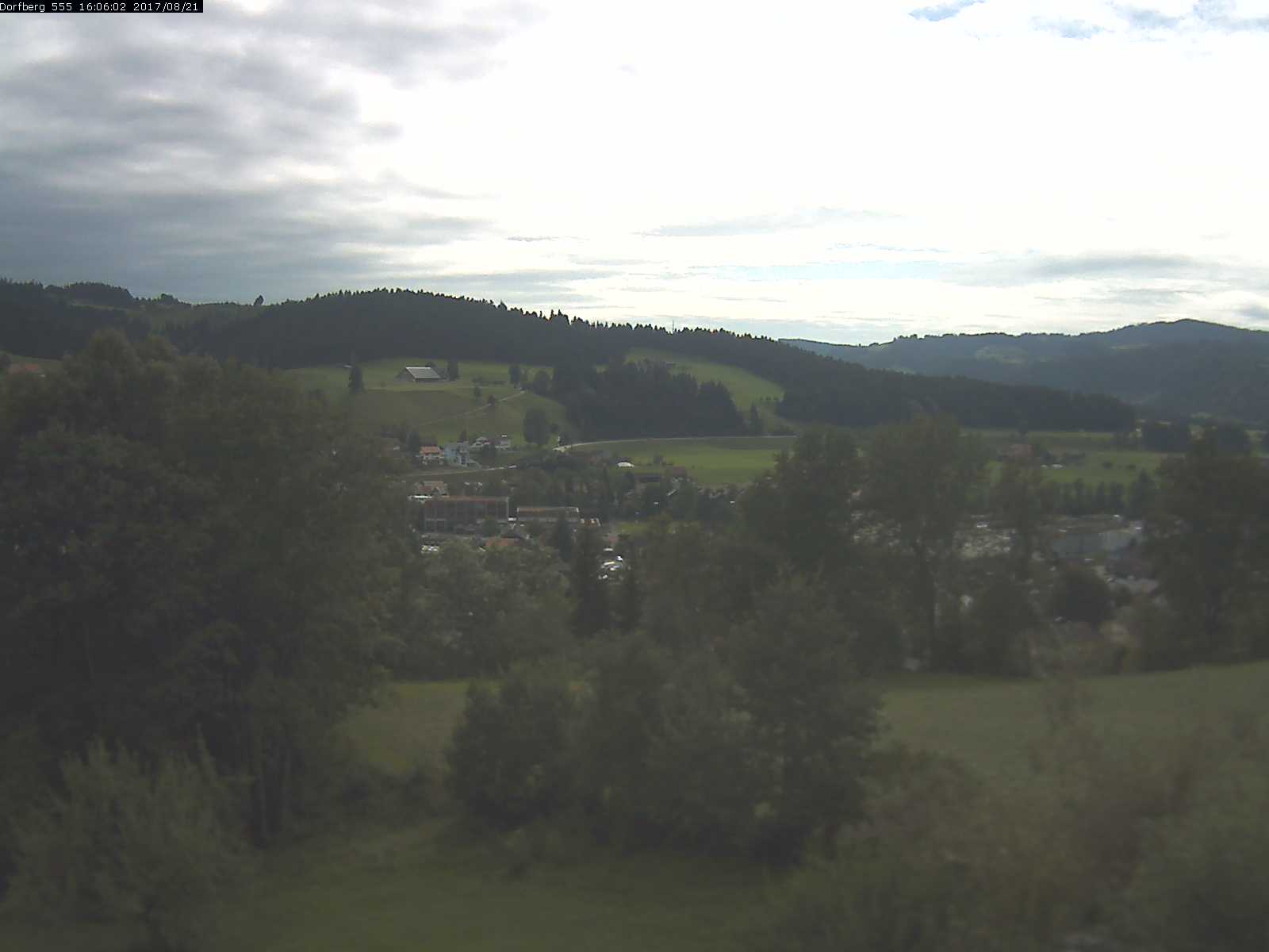 Webcam-Bild: Aussicht vom Dorfberg in Langnau 20170821-160601