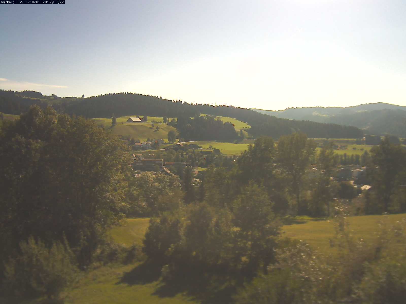 Webcam-Bild: Aussicht vom Dorfberg in Langnau 20170822-170601