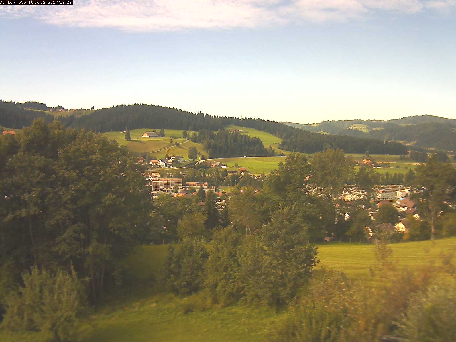Webcam-Bild: Aussicht vom Dorfberg in Langnau 20170823-100601