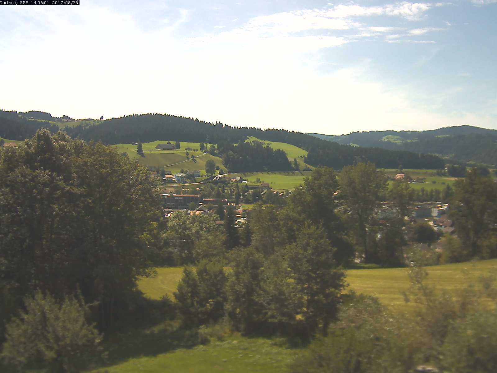 Webcam-Bild: Aussicht vom Dorfberg in Langnau 20170823-140601