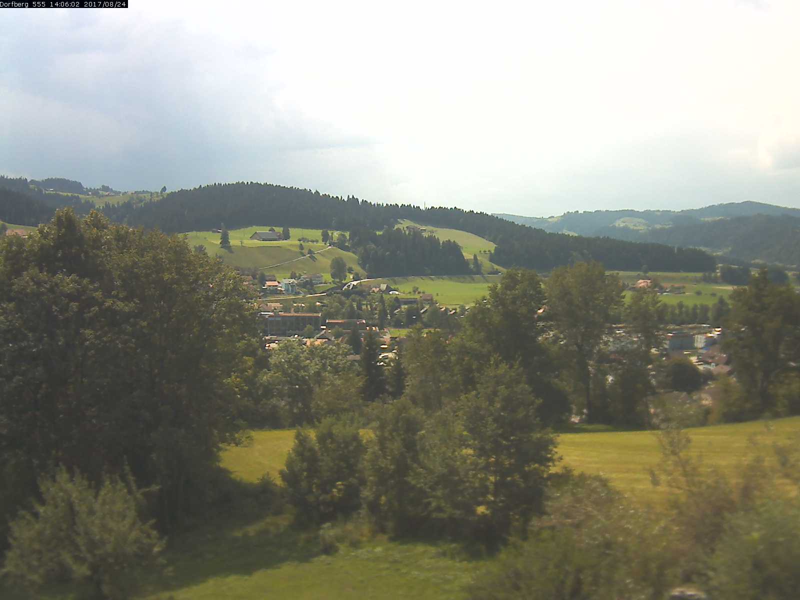 Webcam-Bild: Aussicht vom Dorfberg in Langnau 20170824-140601