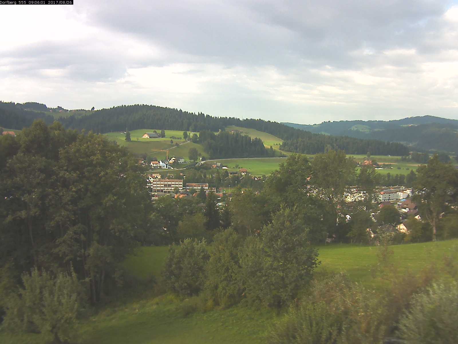 Webcam-Bild: Aussicht vom Dorfberg in Langnau 20170826-090601