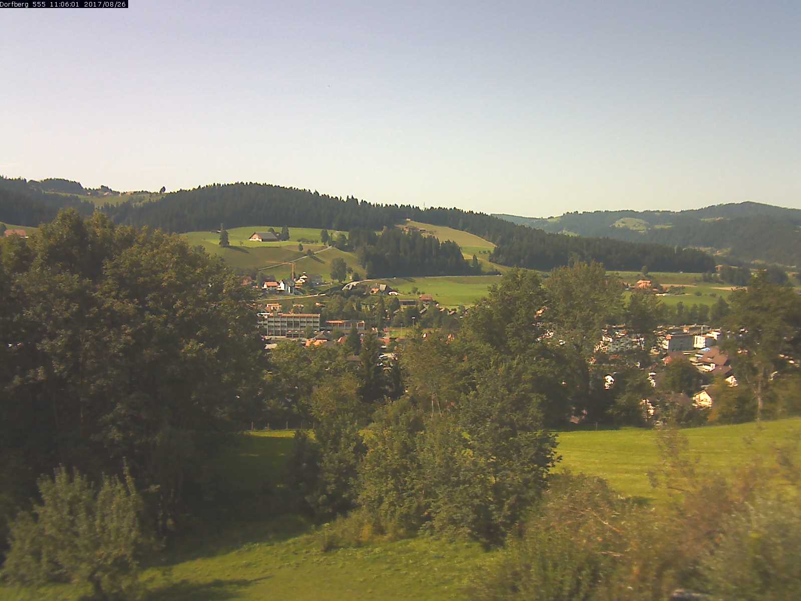 Webcam-Bild: Aussicht vom Dorfberg in Langnau 20170826-110601