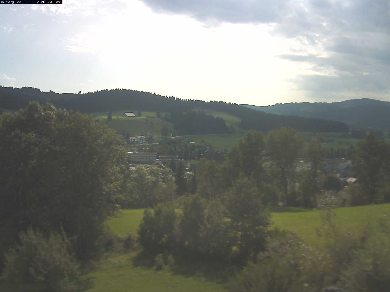 Webcam-Bild: Aussicht vom Dorfberg in Langnau 20170826-160601