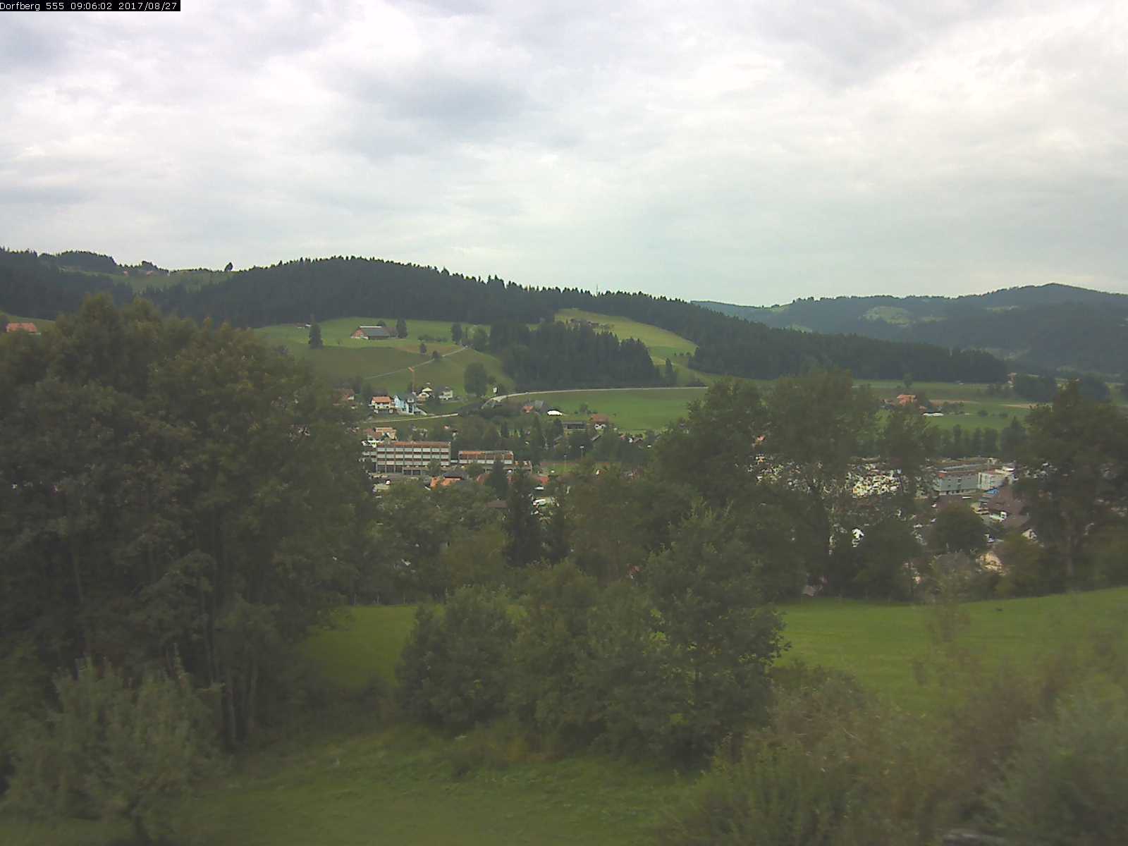 Webcam-Bild: Aussicht vom Dorfberg in Langnau 20170827-090602