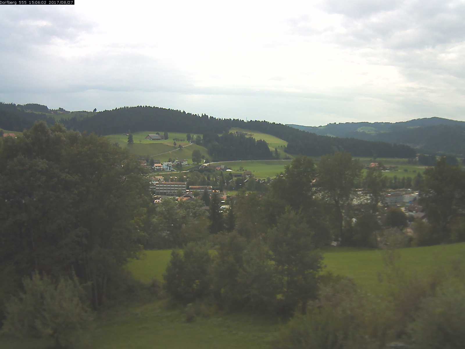 Webcam-Bild: Aussicht vom Dorfberg in Langnau 20170827-150601