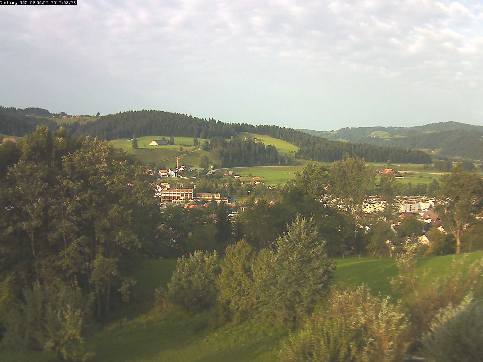 Webcam-Bild: Aussicht vom Dorfberg in Langnau 20170828-080601