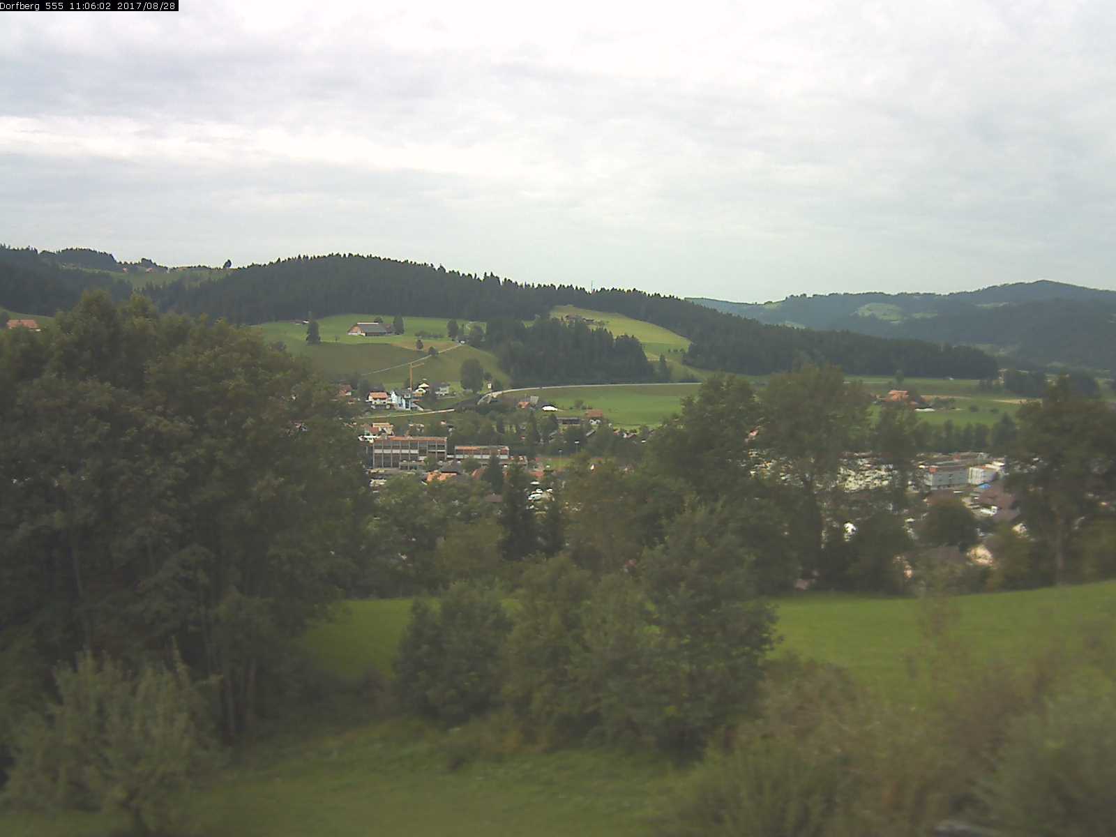 Webcam-Bild: Aussicht vom Dorfberg in Langnau 20170828-110601