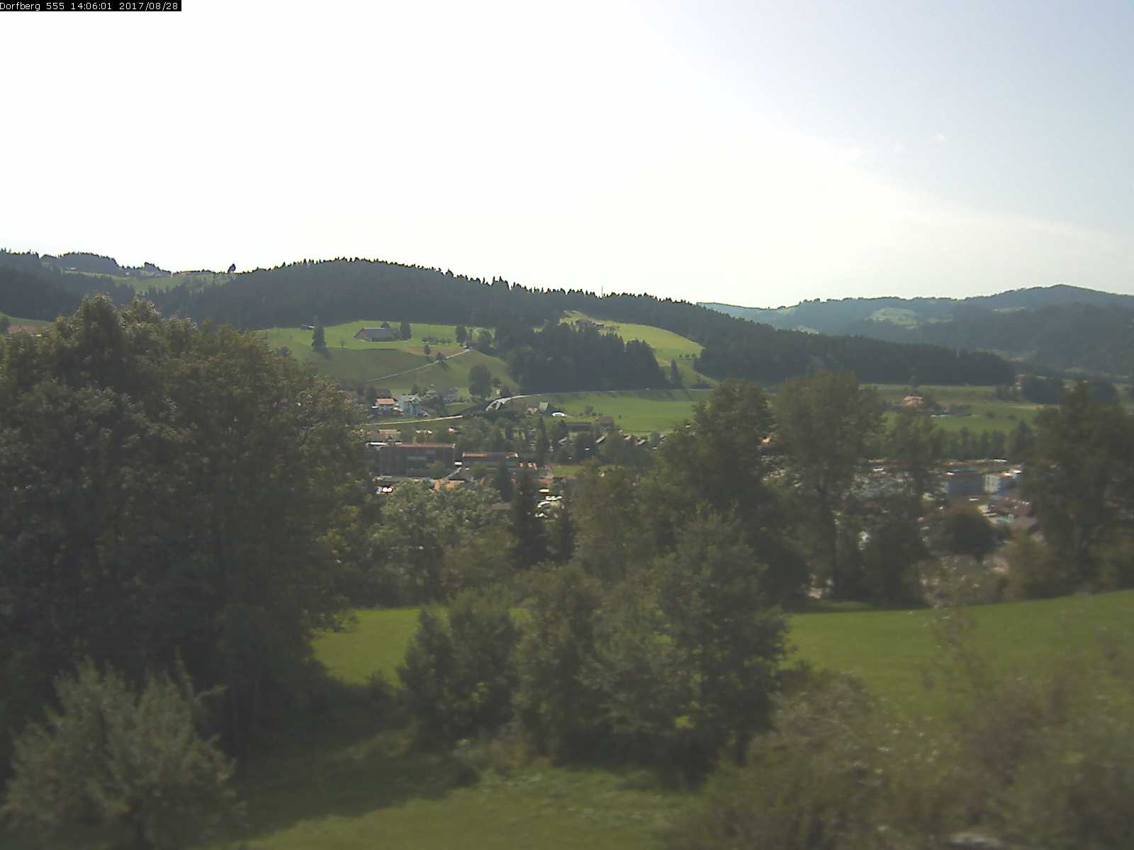 Webcam-Bild: Aussicht vom Dorfberg in Langnau 20170828-140601