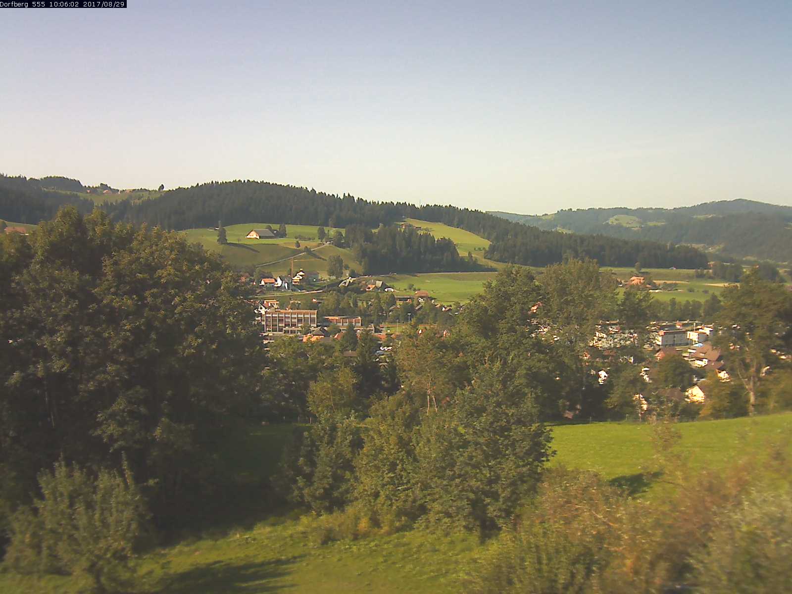 Webcam-Bild: Aussicht vom Dorfberg in Langnau 20170829-100601