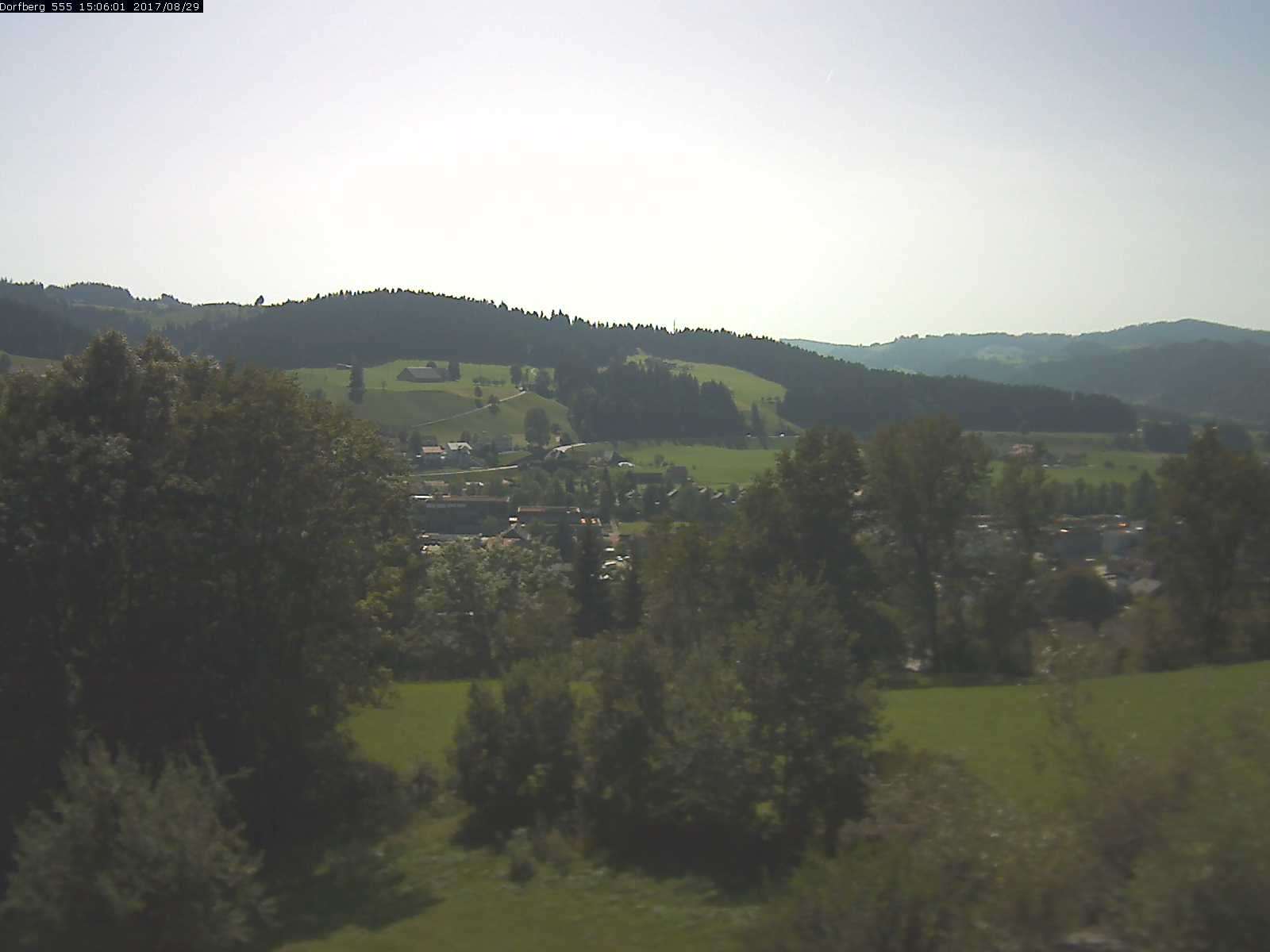 Webcam-Bild: Aussicht vom Dorfberg in Langnau 20170829-150601