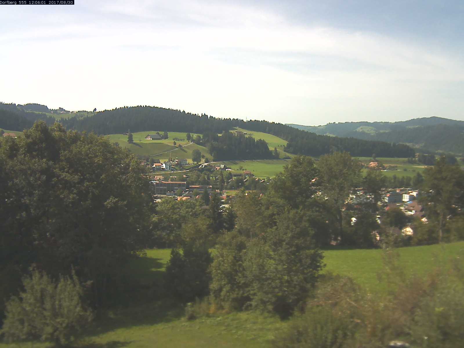 Webcam-Bild: Aussicht vom Dorfberg in Langnau 20170830-120601
