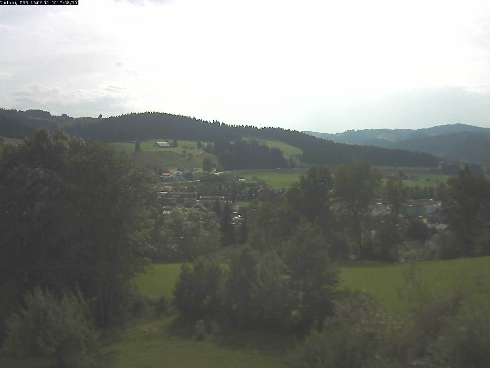 Webcam-Bild: Aussicht vom Dorfberg in Langnau 20170830-160601