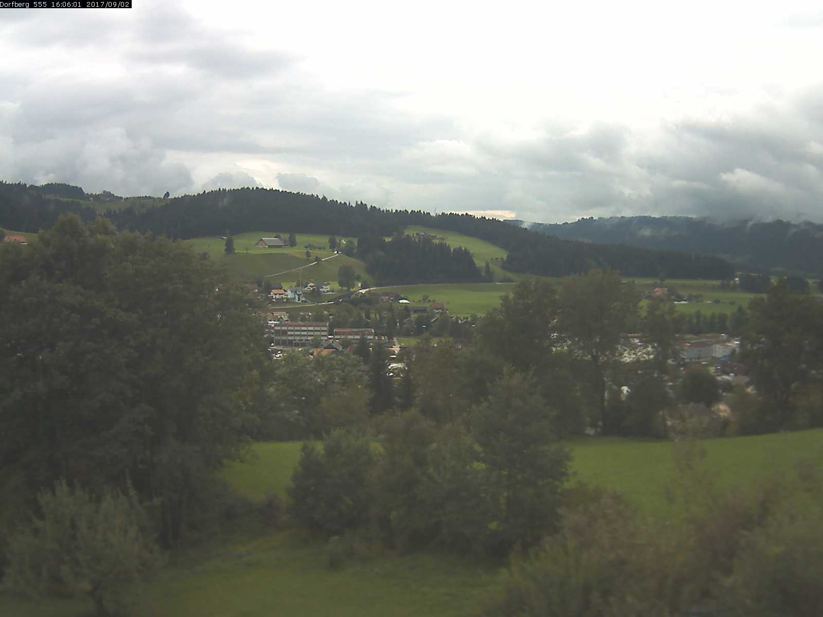 Webcam-Bild: Aussicht vom Dorfberg in Langnau 20170902-160601