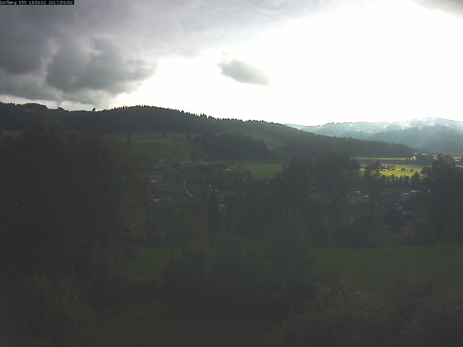 Webcam-Bild: Aussicht vom Dorfberg in Langnau 20170902-180601