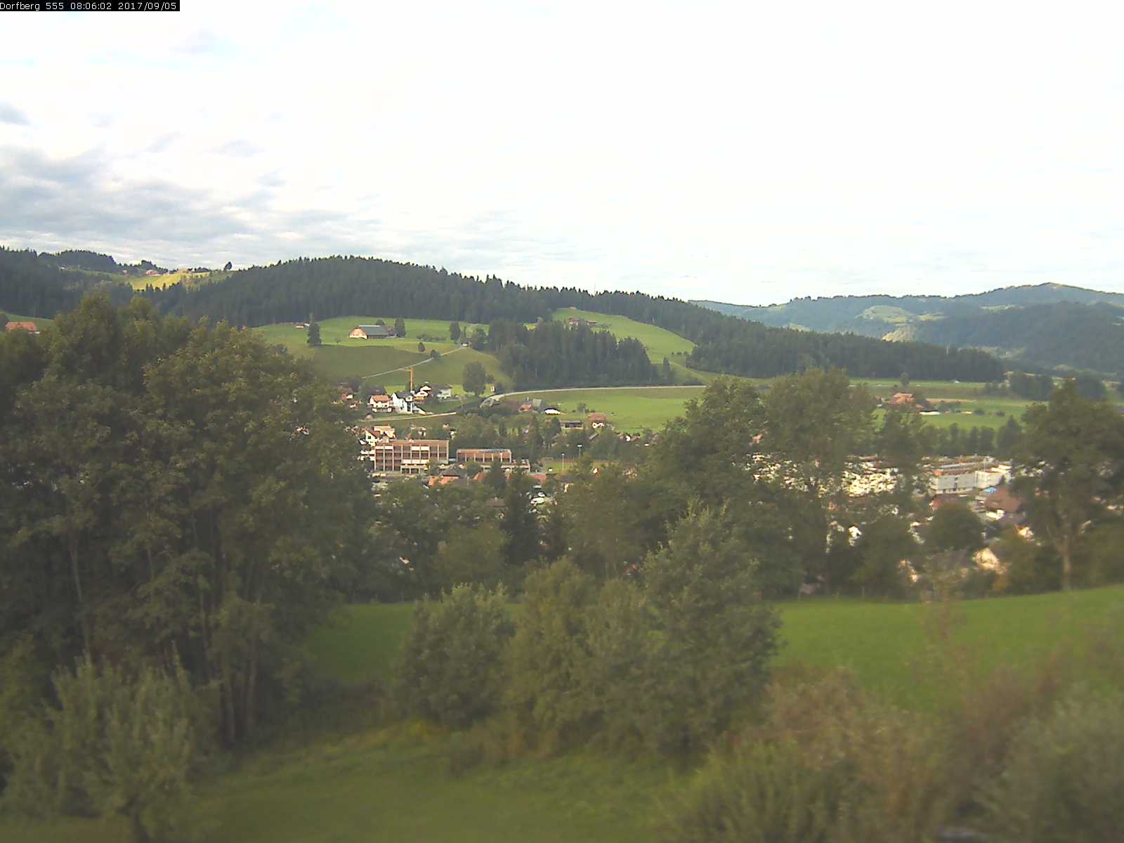 Webcam-Bild: Aussicht vom Dorfberg in Langnau 20170905-080601