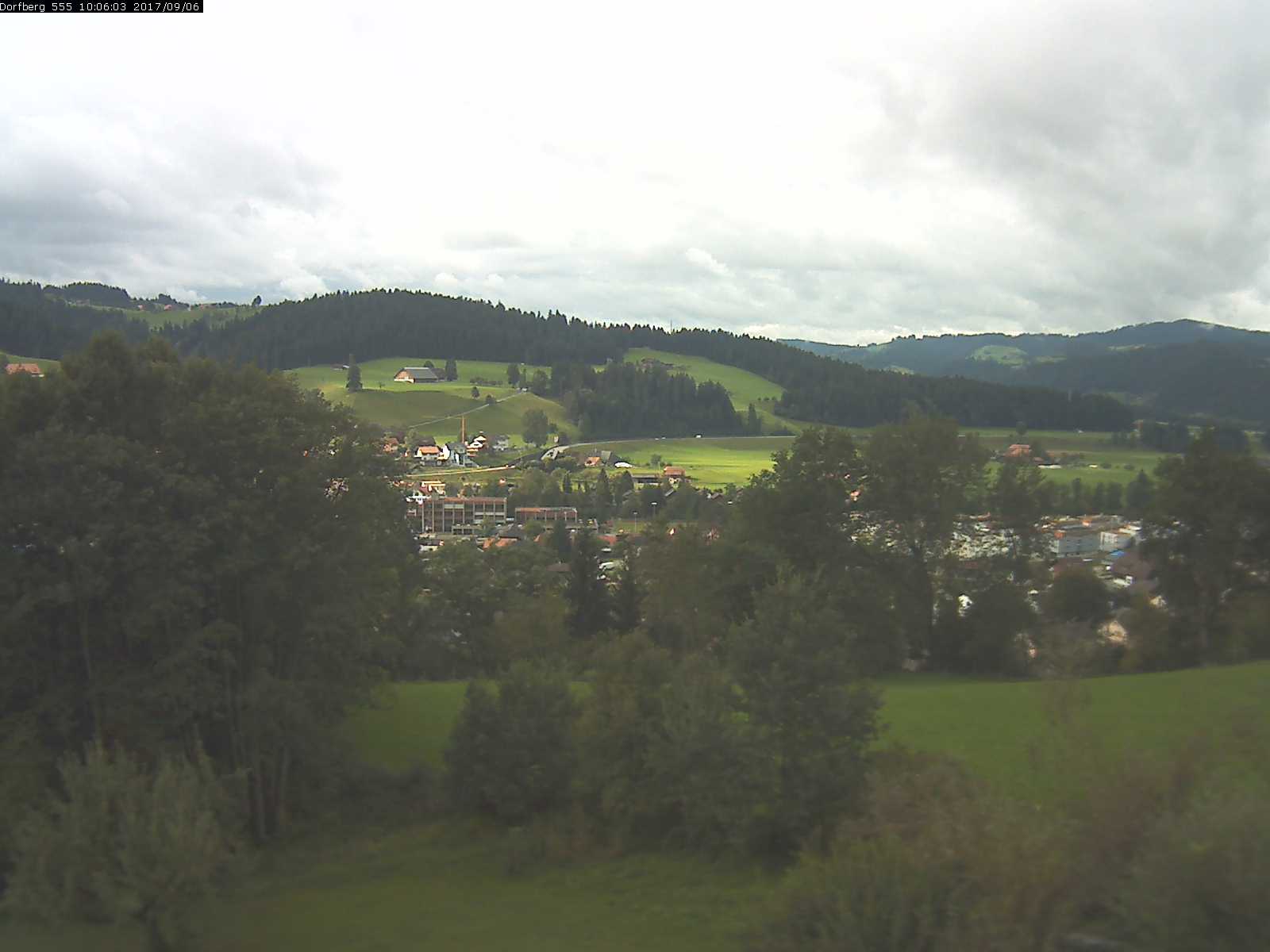 Webcam-Bild: Aussicht vom Dorfberg in Langnau 20170906-100601