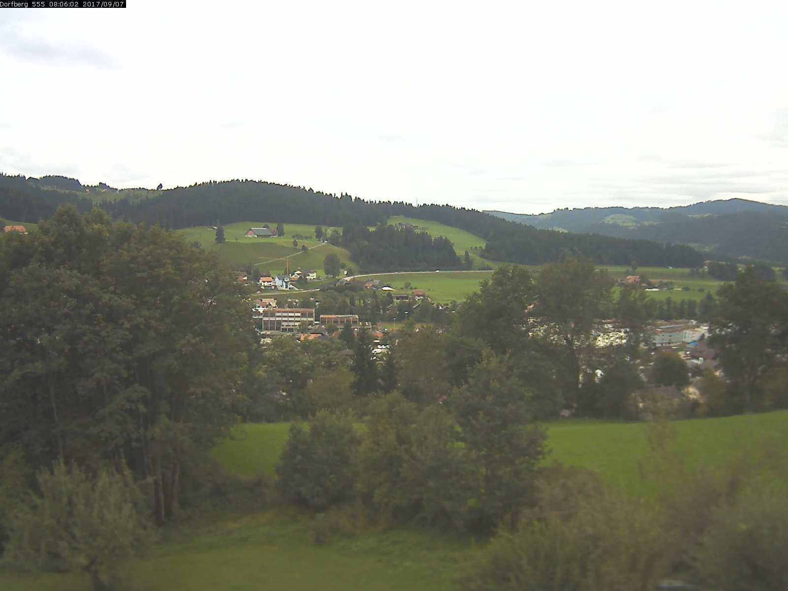 Webcam-Bild: Aussicht vom Dorfberg in Langnau 20170907-080601