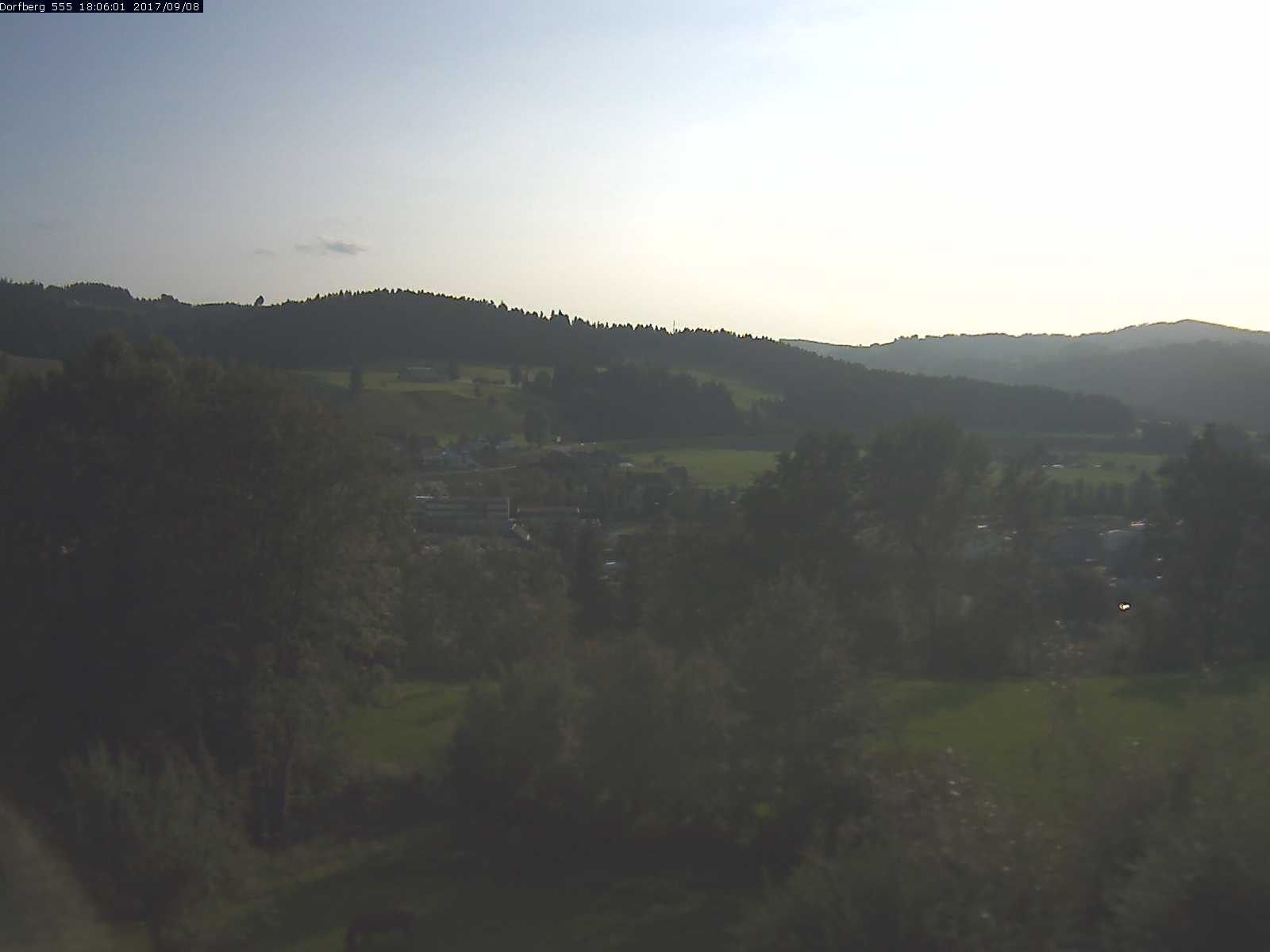 Webcam-Bild: Aussicht vom Dorfberg in Langnau 20170908-180601