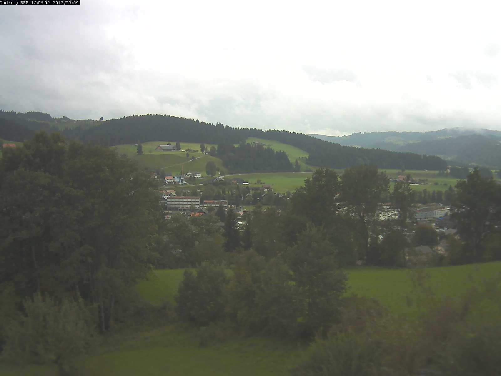 Webcam-Bild: Aussicht vom Dorfberg in Langnau 20170909-120601