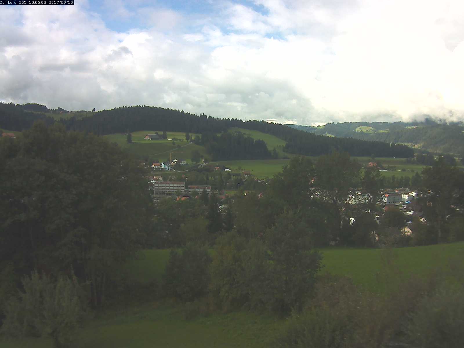 Webcam-Bild: Aussicht vom Dorfberg in Langnau 20170910-100601