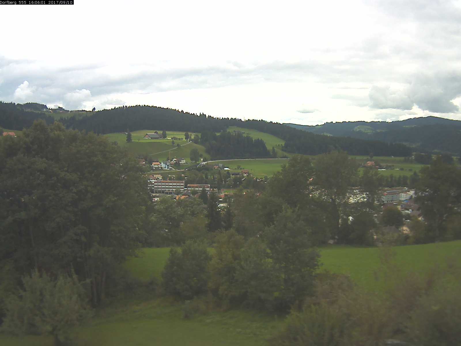 Webcam-Bild: Aussicht vom Dorfberg in Langnau 20170910-160601