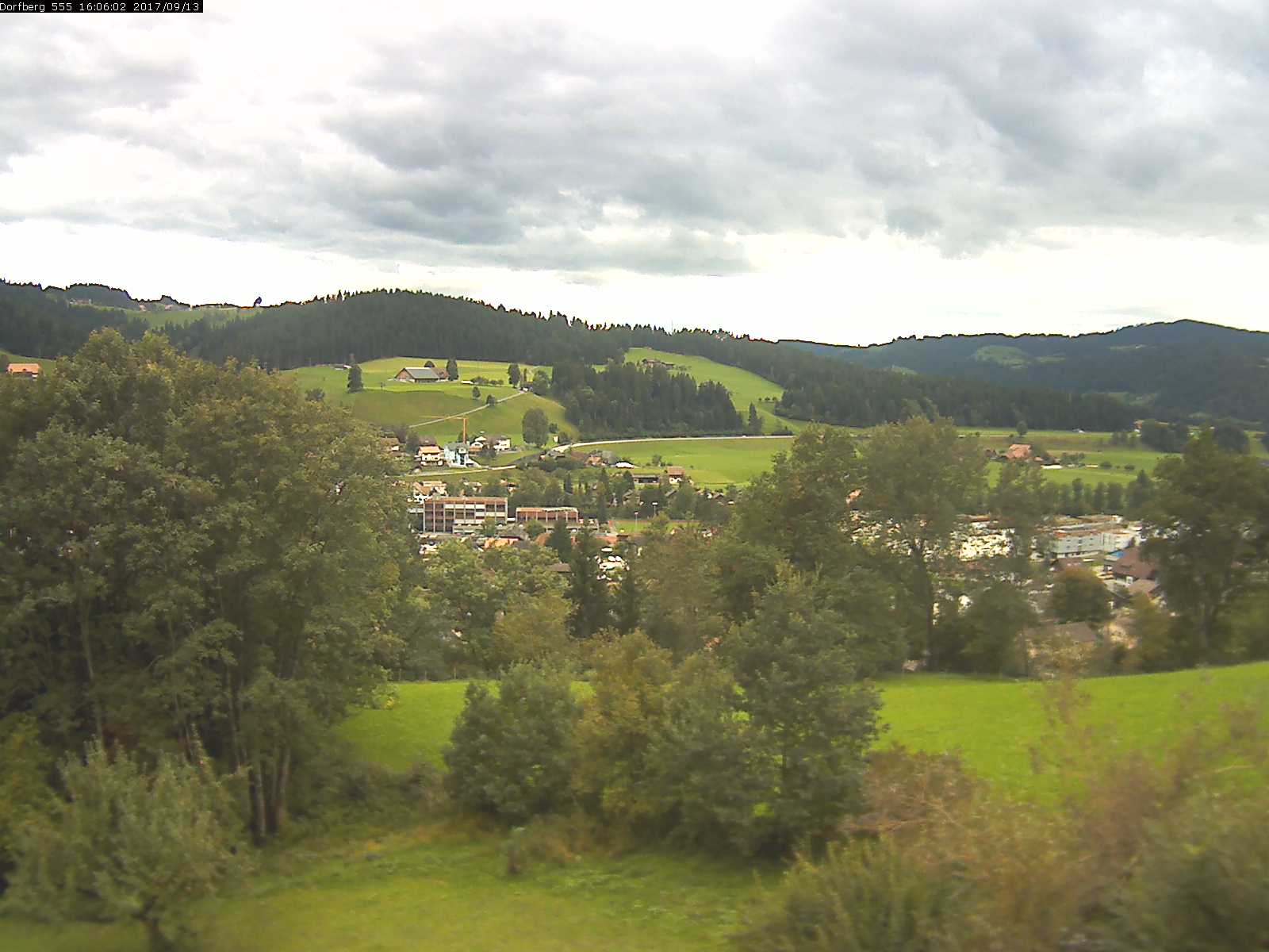 Webcam-Bild: Aussicht vom Dorfberg in Langnau 20170913-160601
