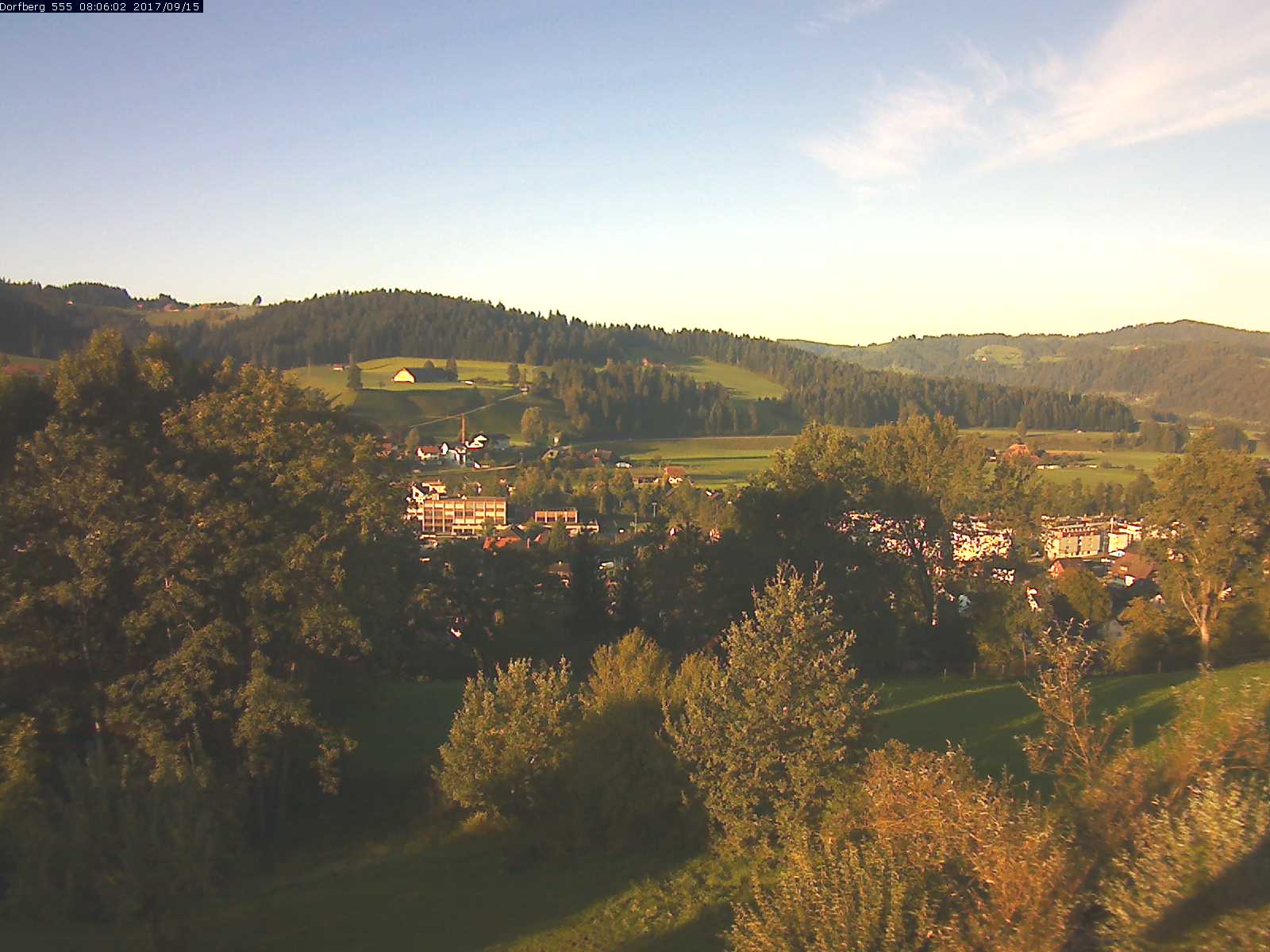 Webcam-Bild: Aussicht vom Dorfberg in Langnau 20170915-080601
