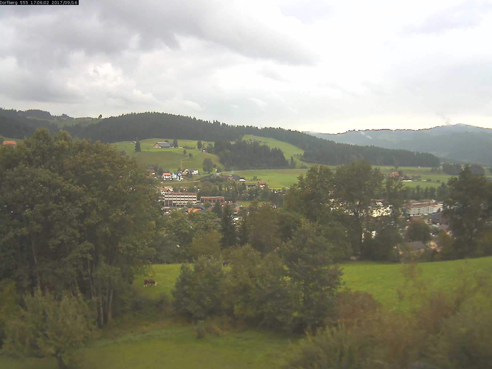 Webcam-Bild: Aussicht vom Dorfberg in Langnau 20170916-170601