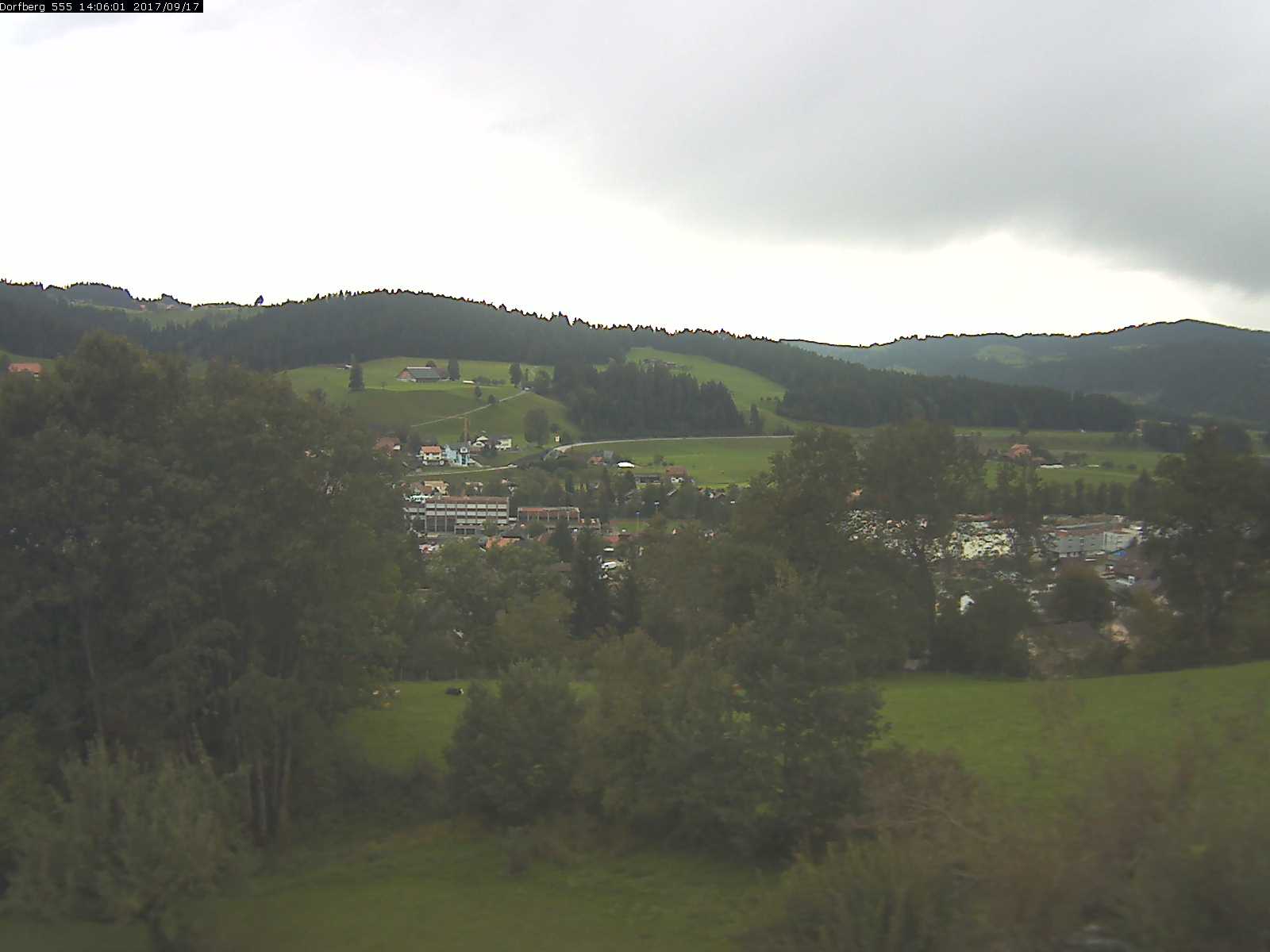 Webcam-Bild: Aussicht vom Dorfberg in Langnau 20170917-140601