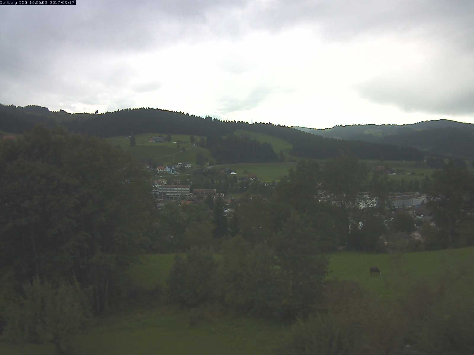 Webcam-Bild: Aussicht vom Dorfberg in Langnau 20170917-160601