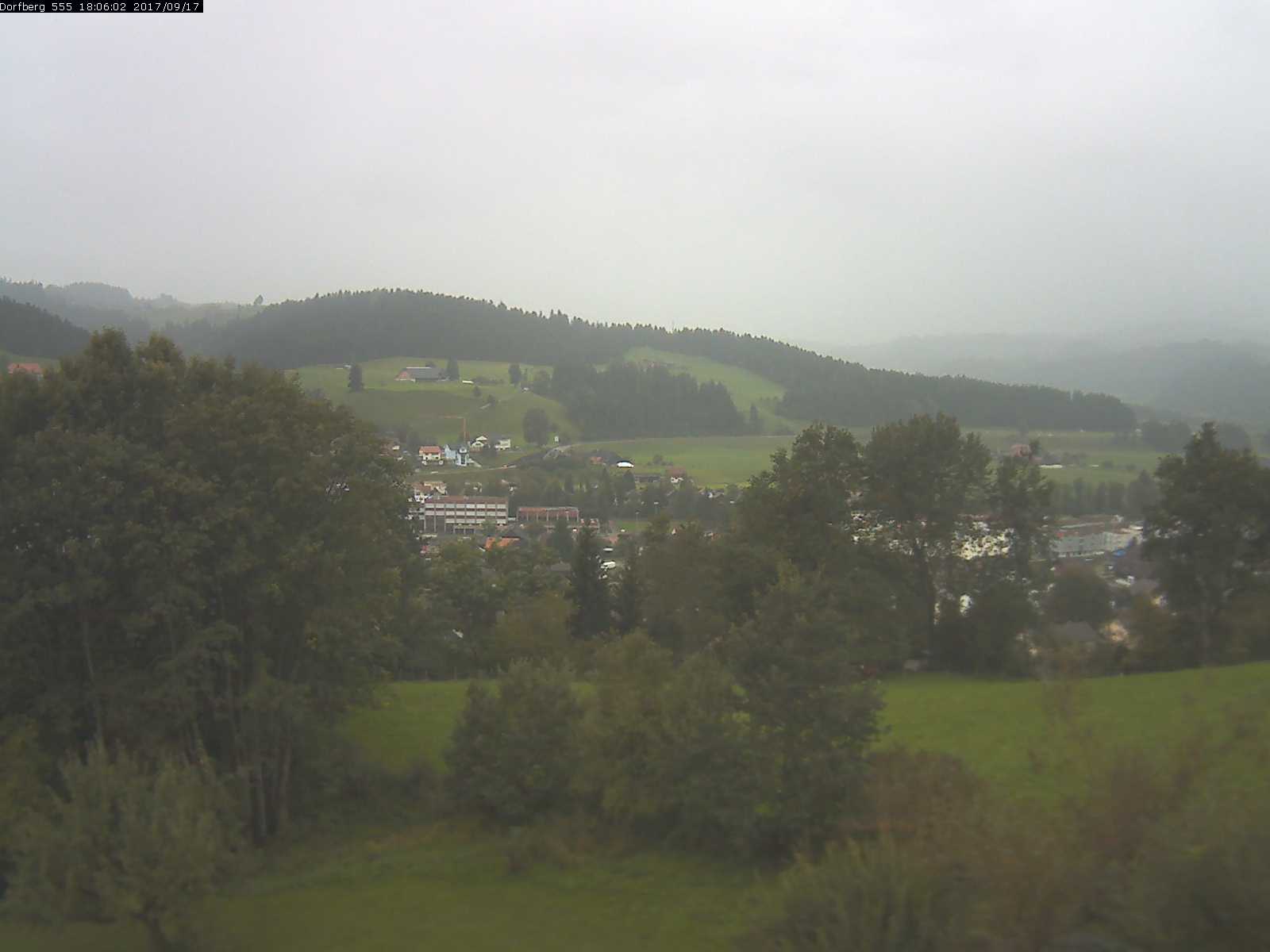 Webcam-Bild: Aussicht vom Dorfberg in Langnau 20170917-180601