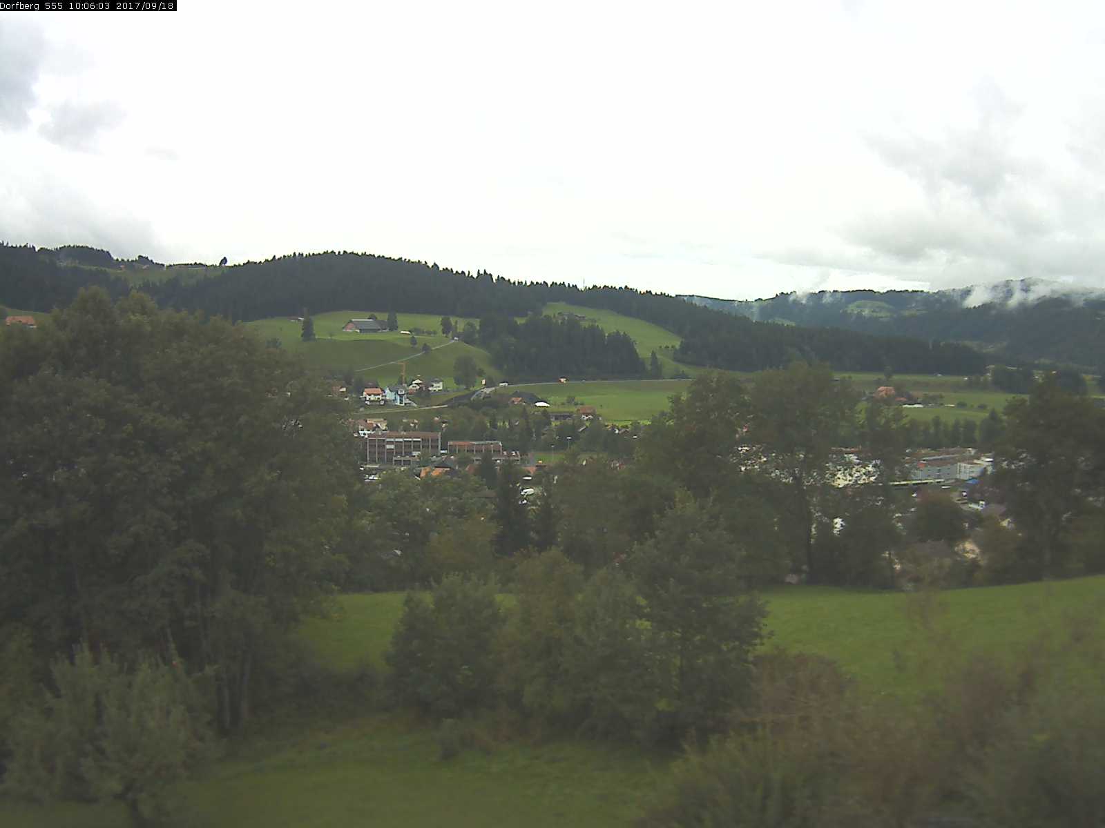 Webcam-Bild: Aussicht vom Dorfberg in Langnau 20170918-100601