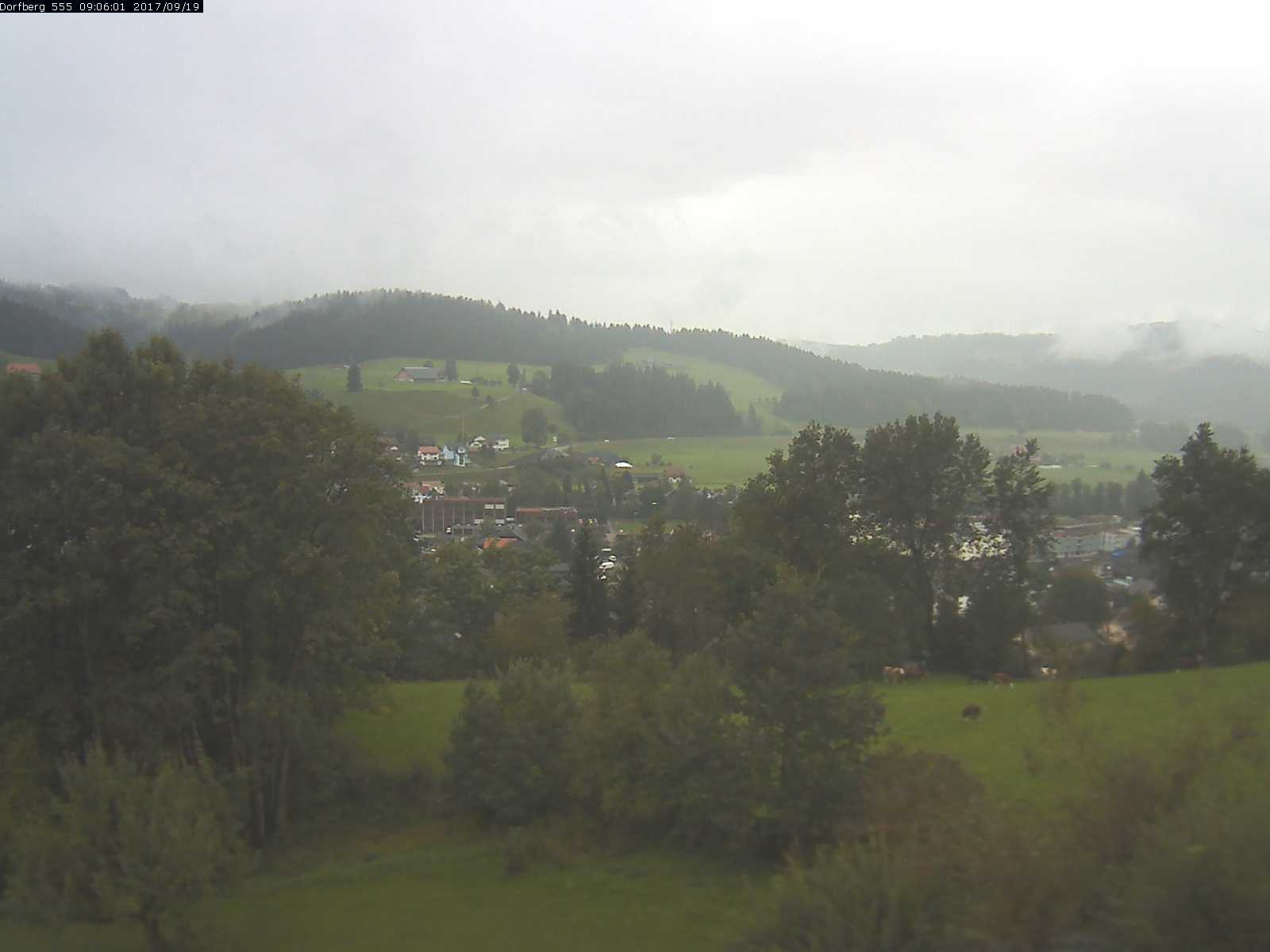Webcam-Bild: Aussicht vom Dorfberg in Langnau 20170919-090601