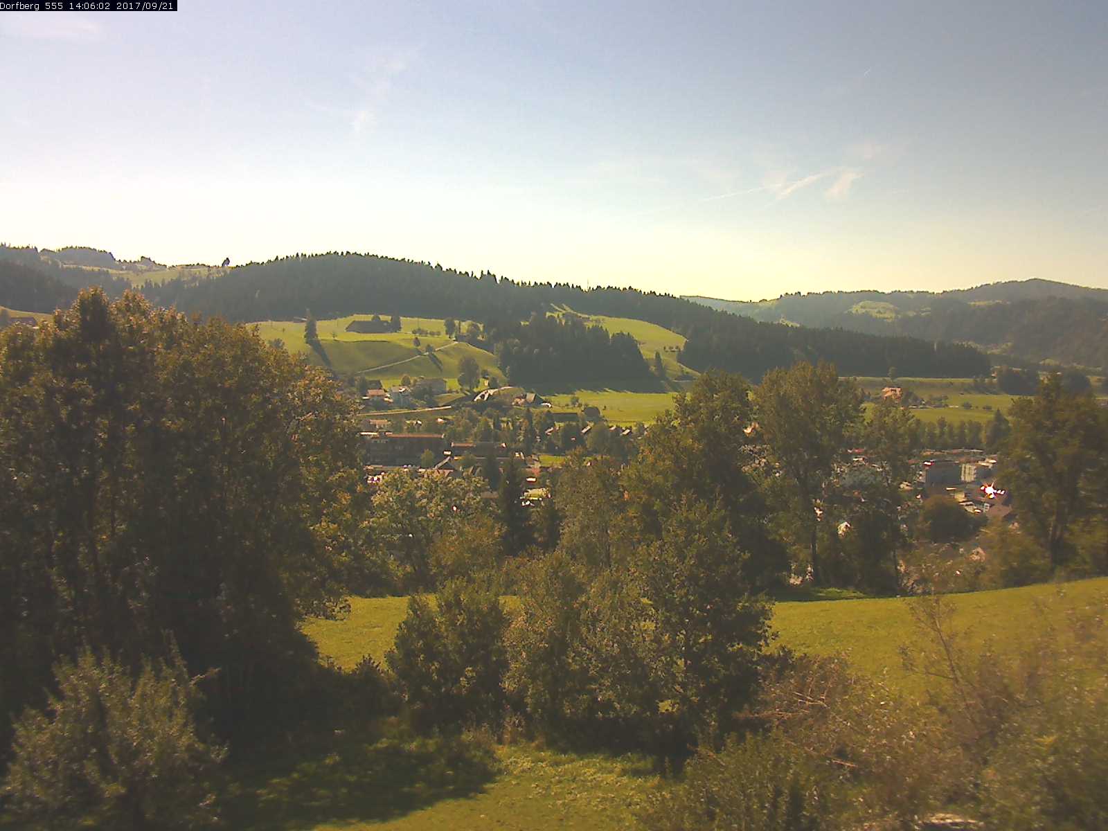 Webcam-Bild: Aussicht vom Dorfberg in Langnau 20170921-140602