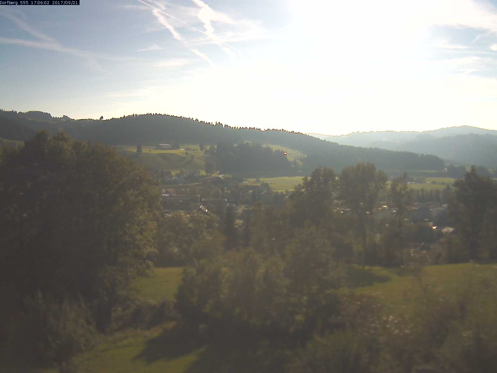 Webcam-Bild: Aussicht vom Dorfberg in Langnau 20170921-170601