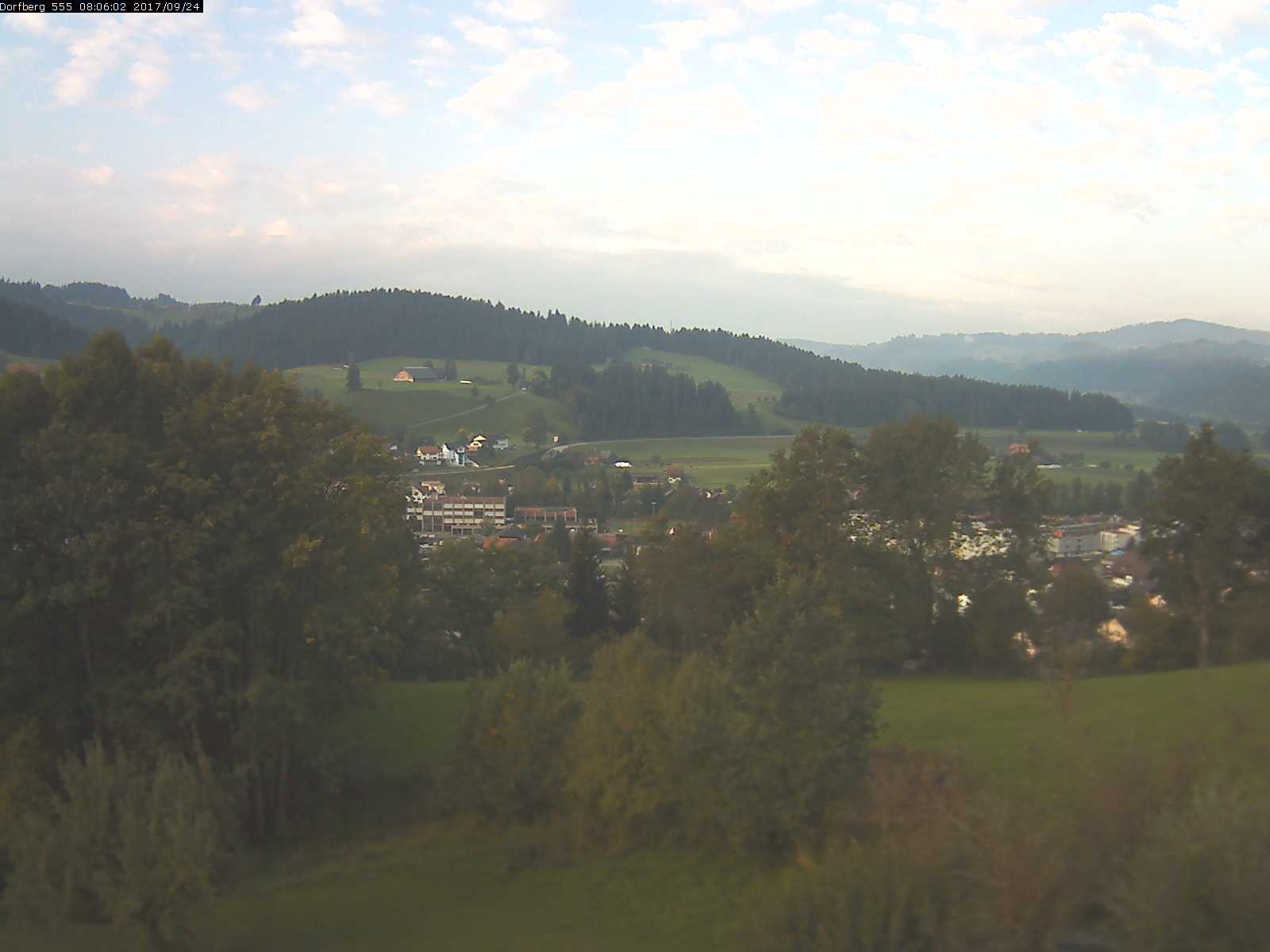 Webcam-Bild: Aussicht vom Dorfberg in Langnau 20170924-080601