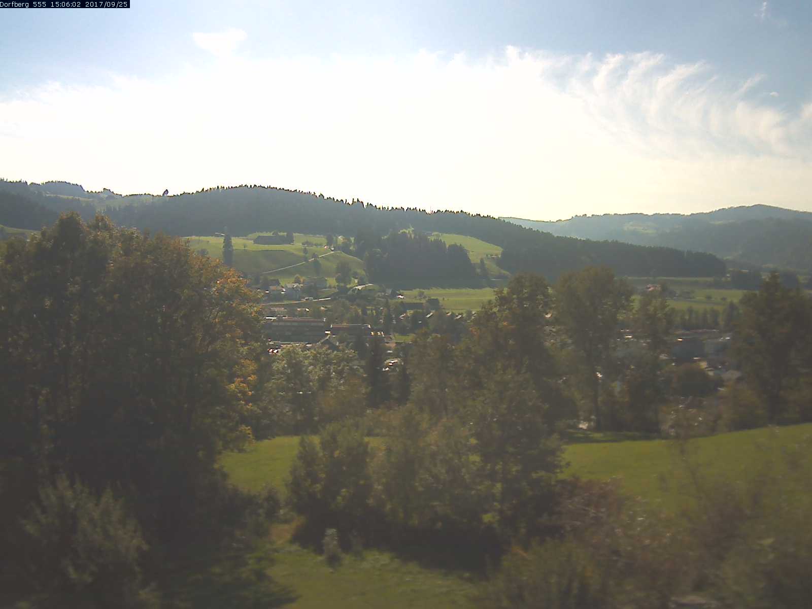 Webcam-Bild: Aussicht vom Dorfberg in Langnau 20170925-150601