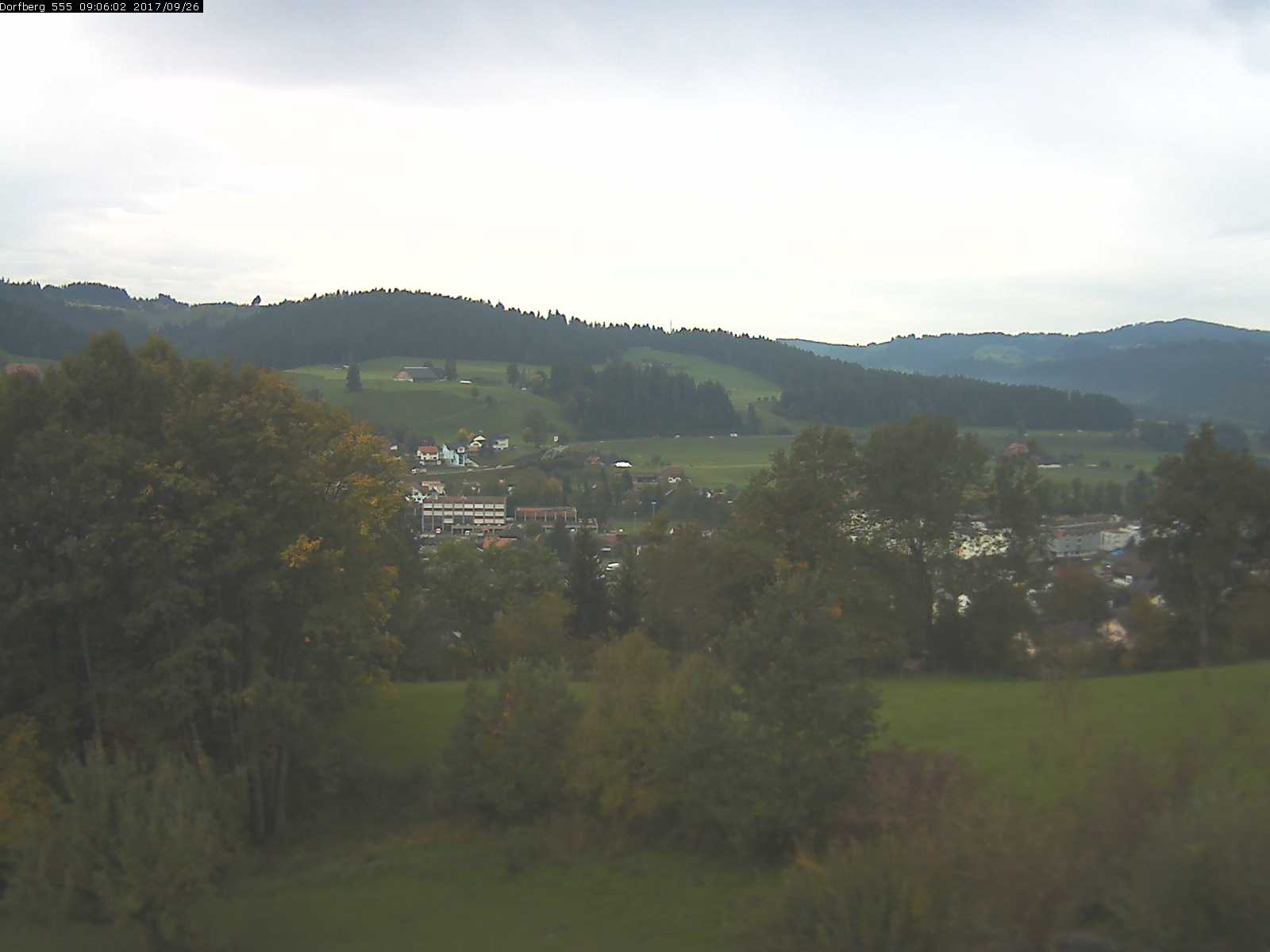 Webcam-Bild: Aussicht vom Dorfberg in Langnau 20170926-090601