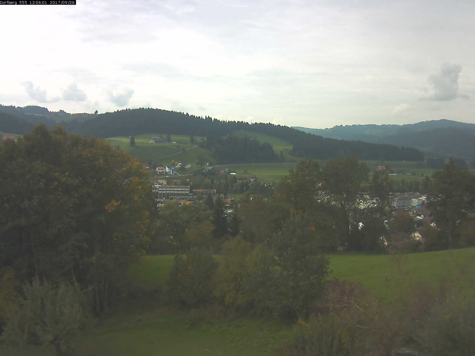 Webcam-Bild: Aussicht vom Dorfberg in Langnau 20170926-120601