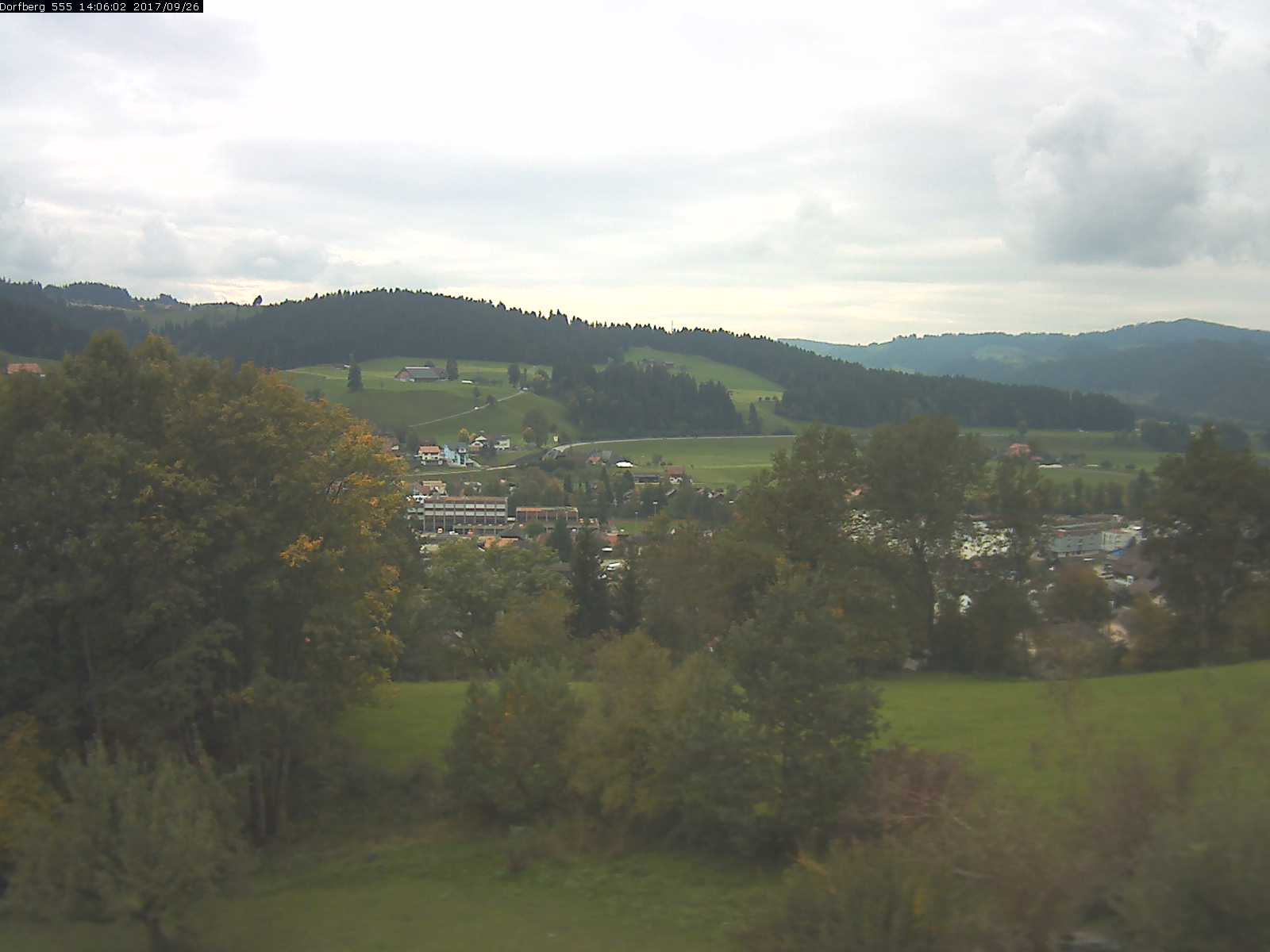 Webcam-Bild: Aussicht vom Dorfberg in Langnau 20170926-140601