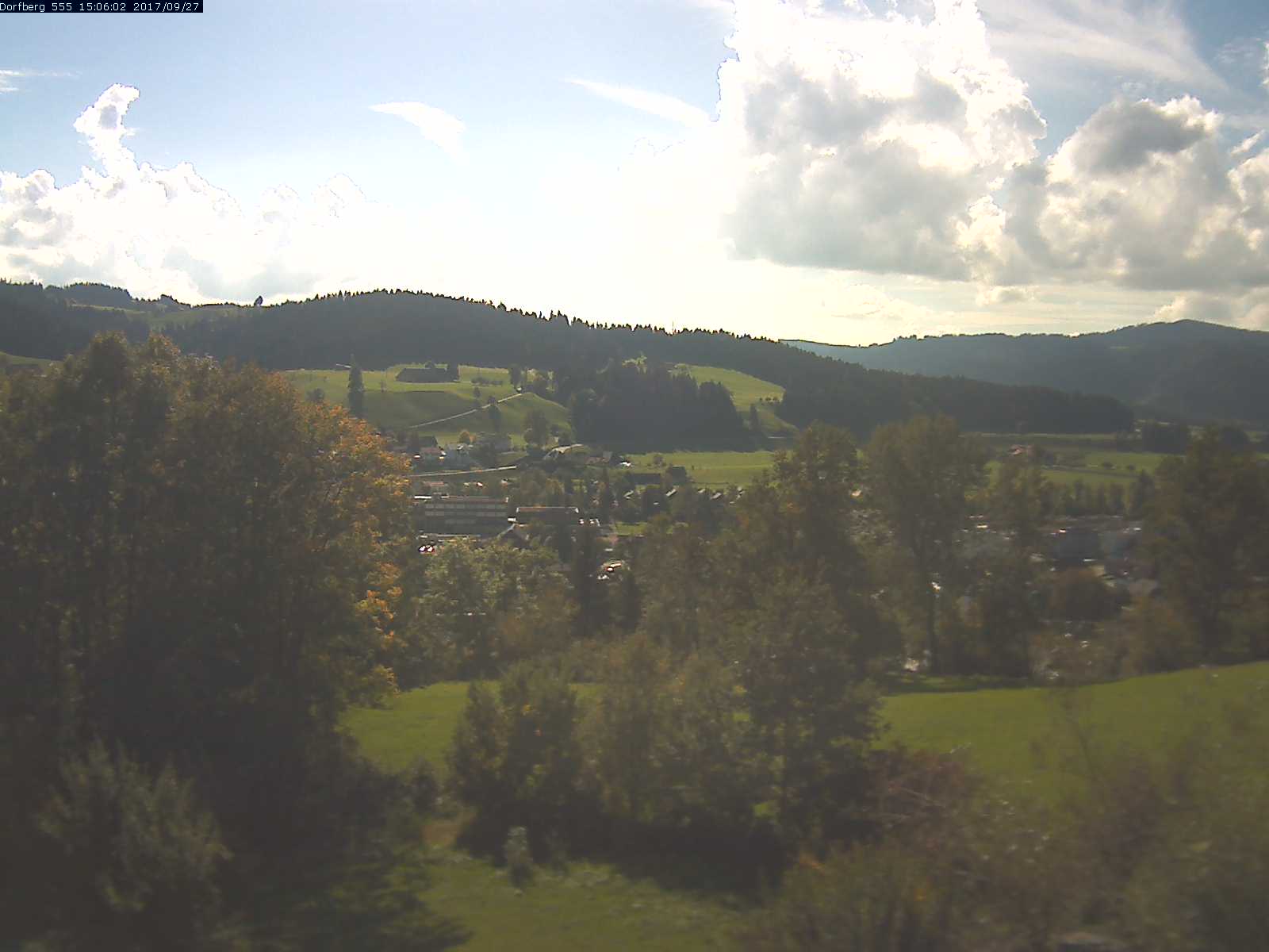 Webcam-Bild: Aussicht vom Dorfberg in Langnau 20170927-150601