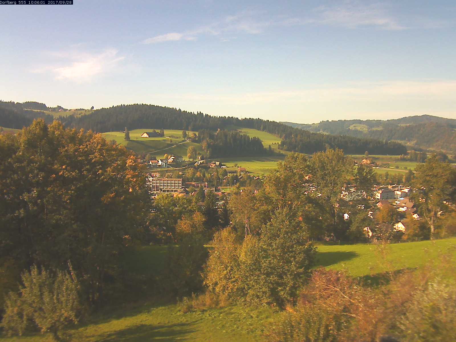Webcam-Bild: Aussicht vom Dorfberg in Langnau 20170928-100601
