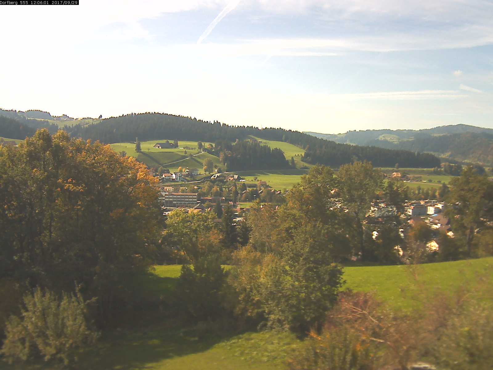 Webcam-Bild: Aussicht vom Dorfberg in Langnau 20170929-120601