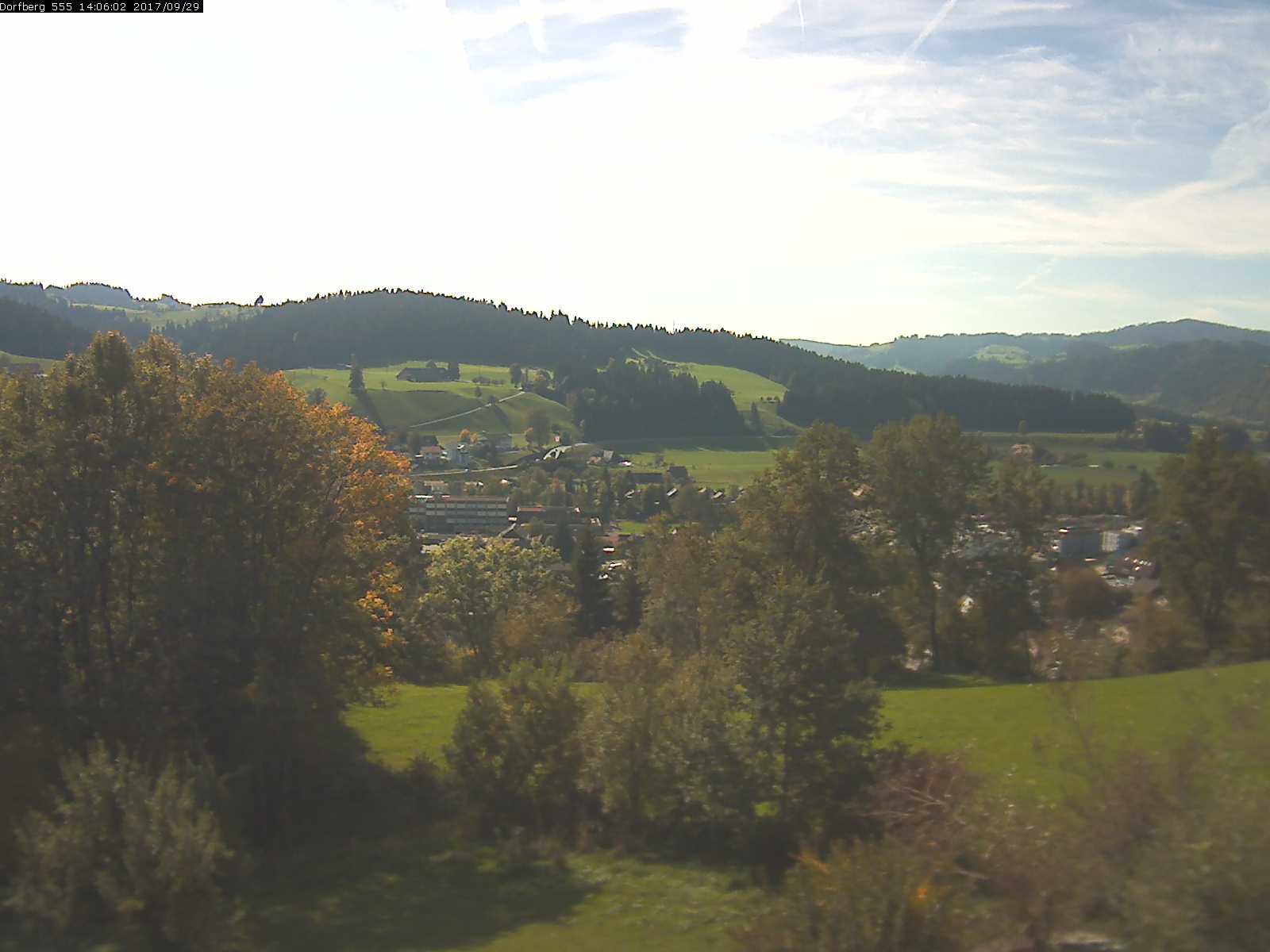 Webcam-Bild: Aussicht vom Dorfberg in Langnau 20170929-140601