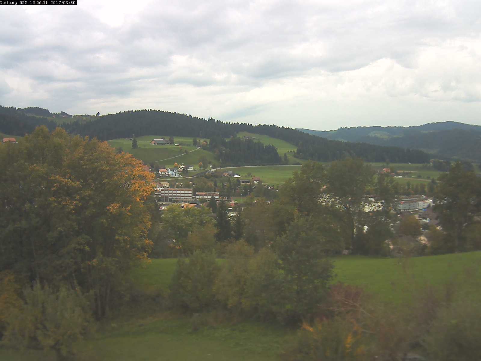 Webcam-Bild: Aussicht vom Dorfberg in Langnau 20170930-150601