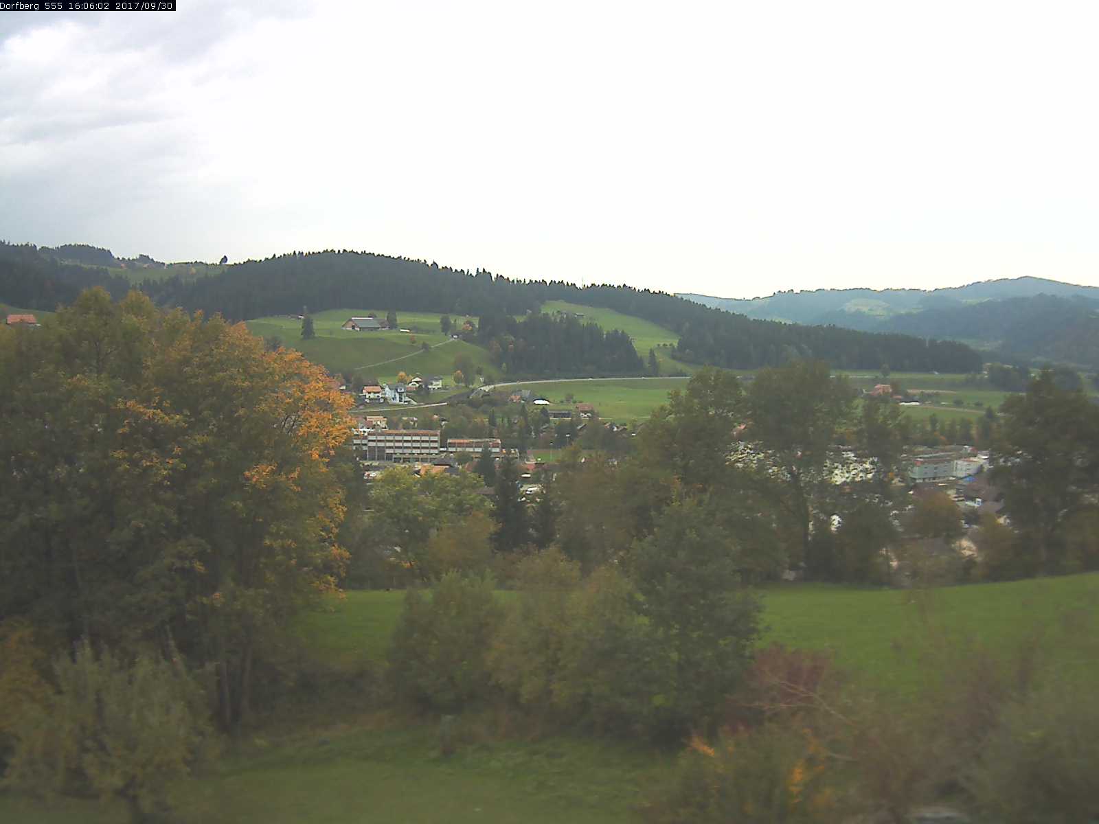 Webcam-Bild: Aussicht vom Dorfberg in Langnau 20170930-160601