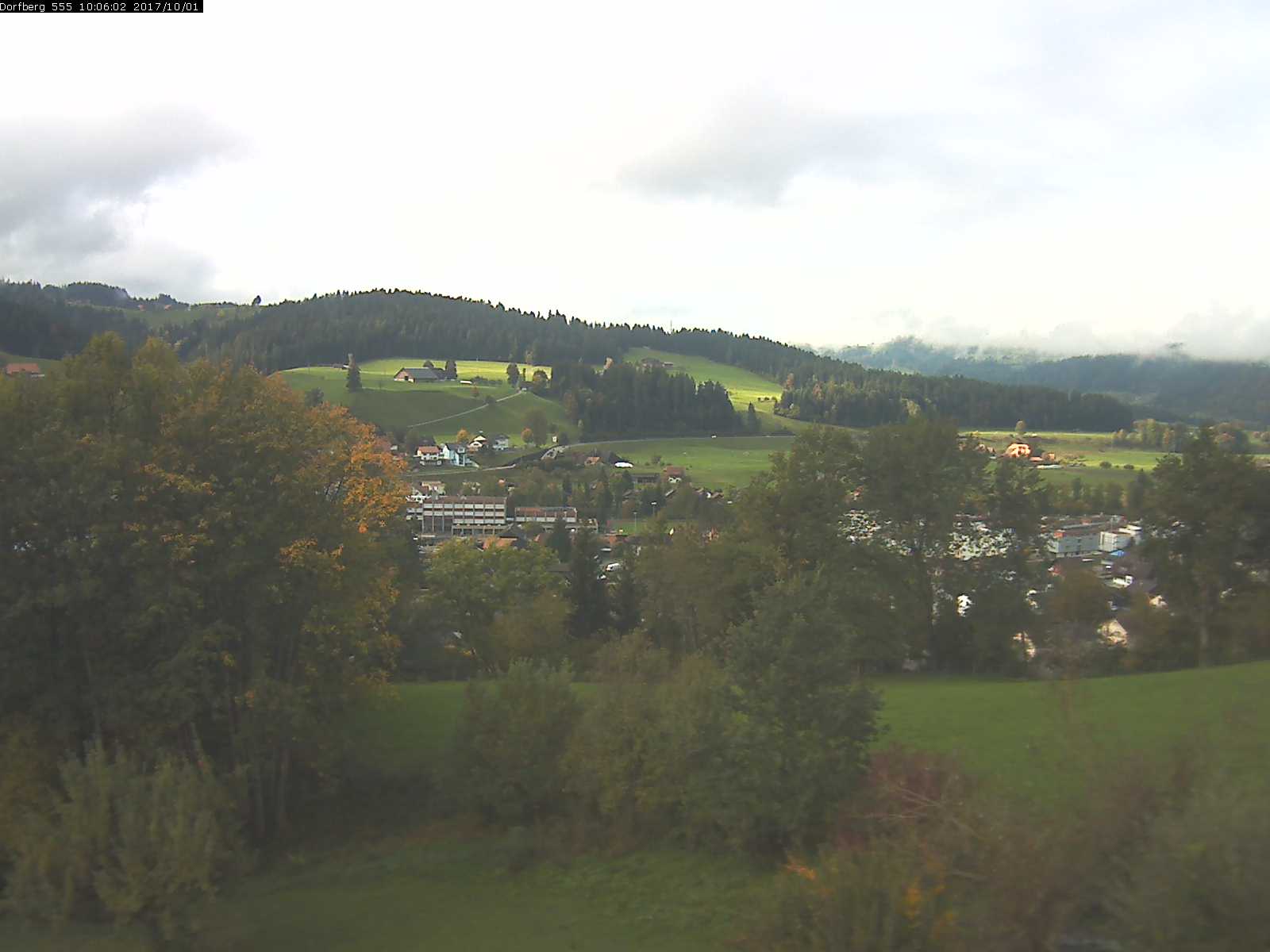 Webcam-Bild: Aussicht vom Dorfberg in Langnau 20171001-100601