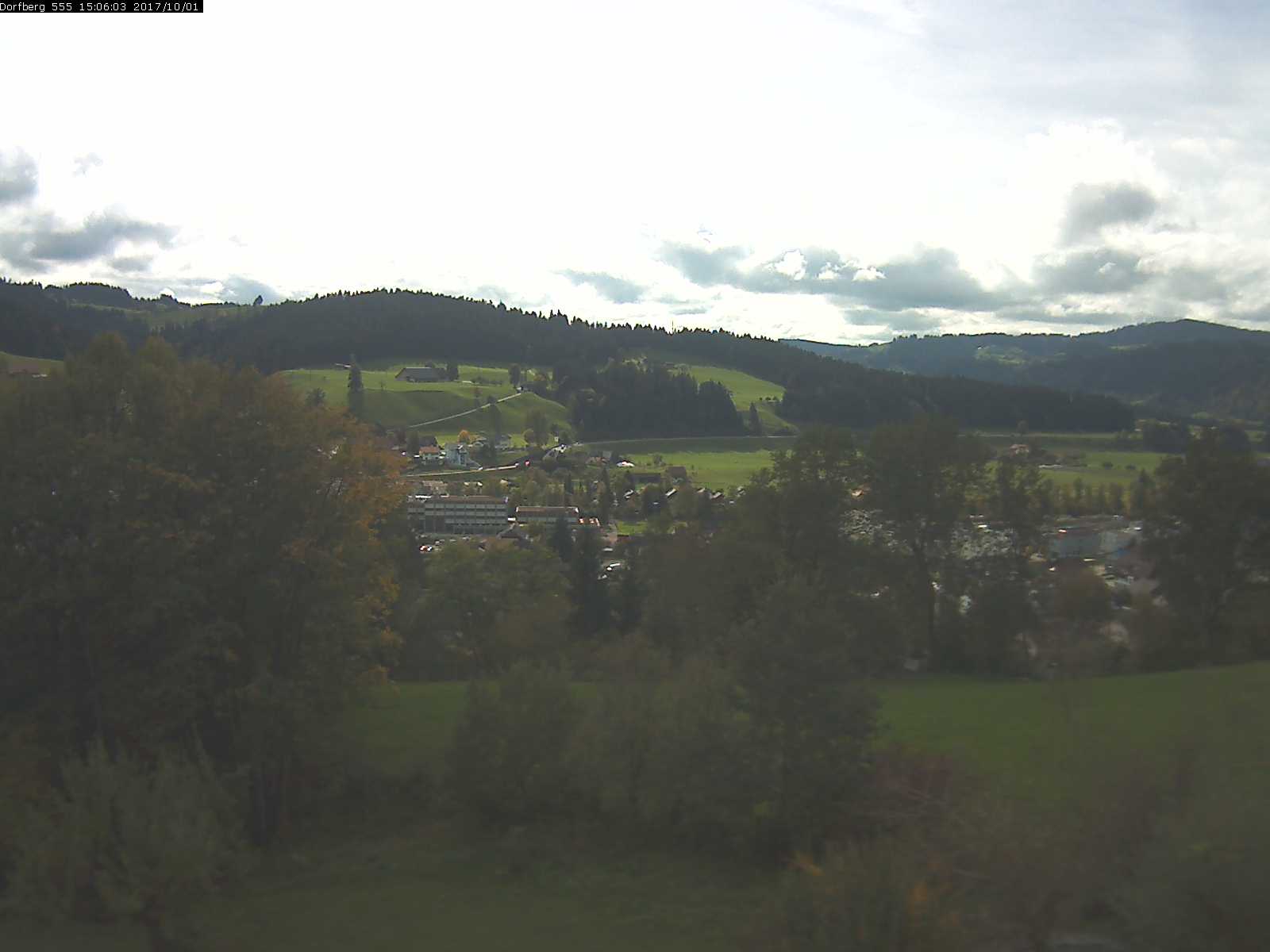 Webcam-Bild: Aussicht vom Dorfberg in Langnau 20171001-150601
